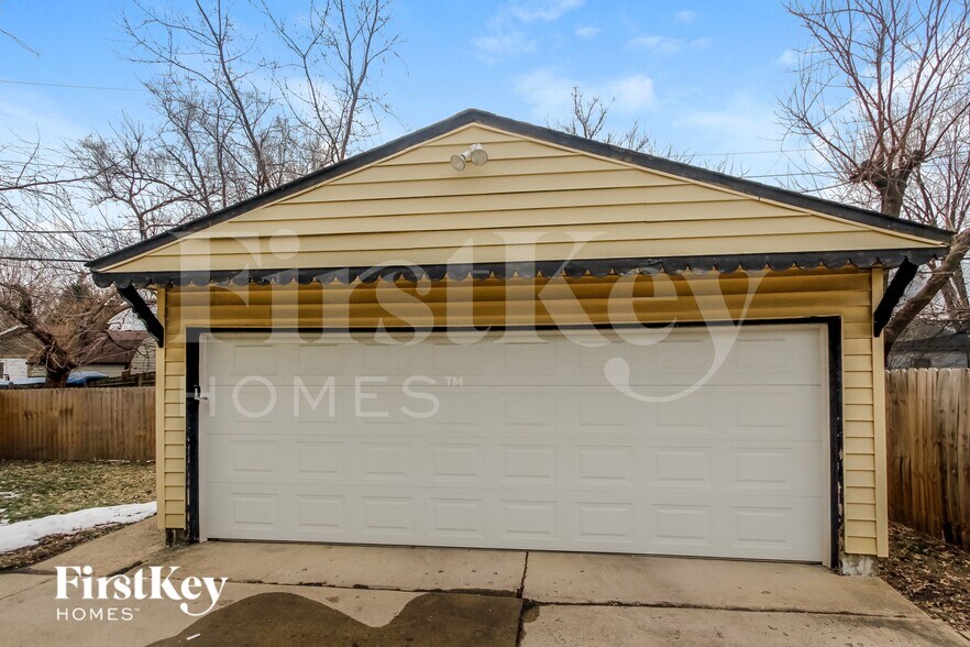 Building Photo - 5256 Penway St