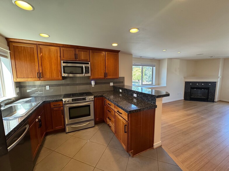 Building Photo - 8505B 17th Ave NW