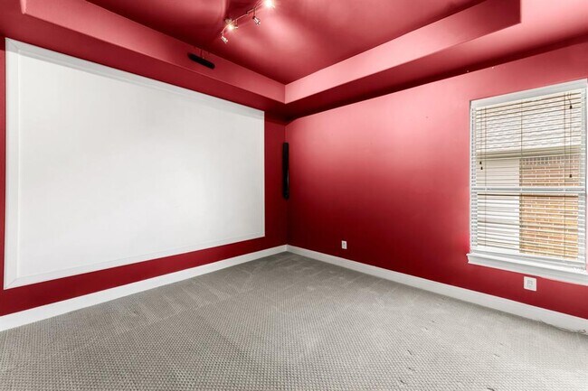 Building Photo - 13500 Coleto Creek Trail