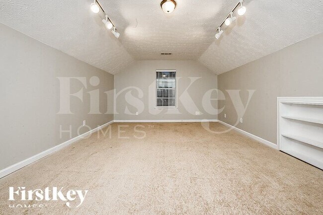 Building Photo - 210 Sharon Acres Ct