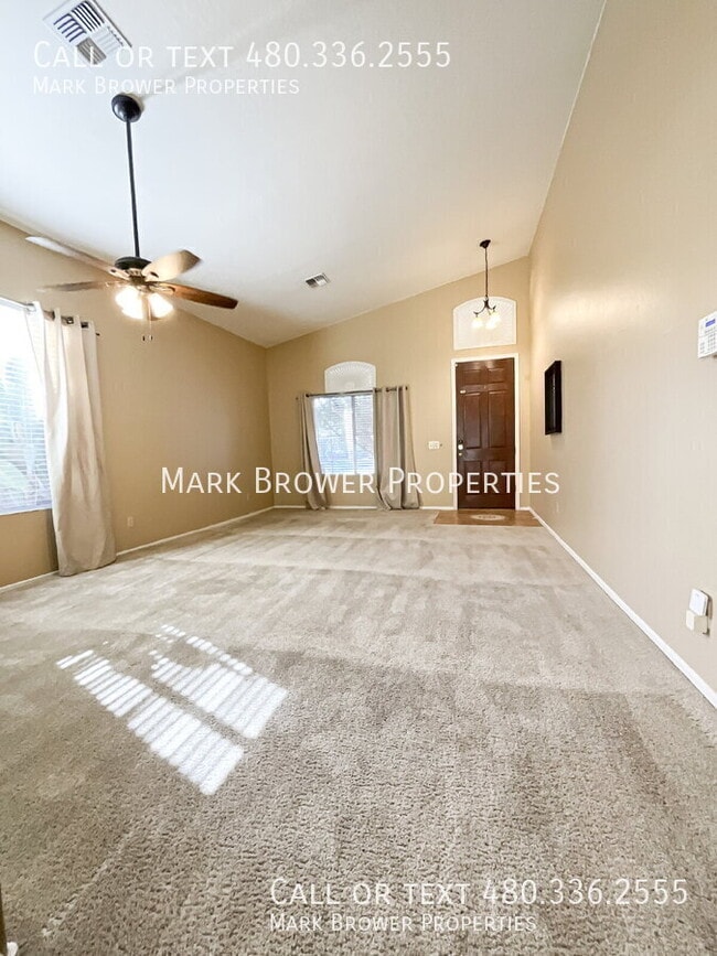 Building Photo - 941 N Florence Dr