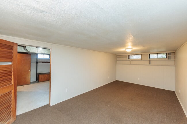 Building Photo - 3827 Covington Rd