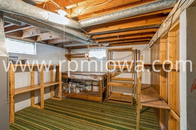 Building Photo - UPTOWN ANKENY!! 3 Bedroom, 2 Bath Home in Ankeny