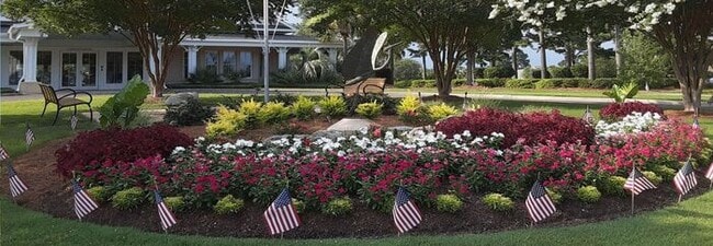 Building Photo - Leland “Waterford of the Carolina’s”  Brick one level, 2 car garage, fenced yard, high end, popul...