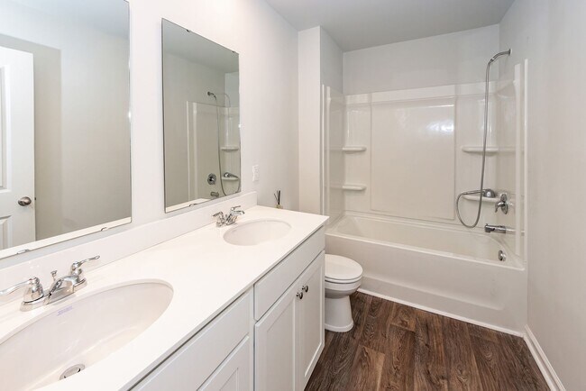 Building Photo - 4 Bedroom 2.5 Bath Home in Cane Bay Planta...