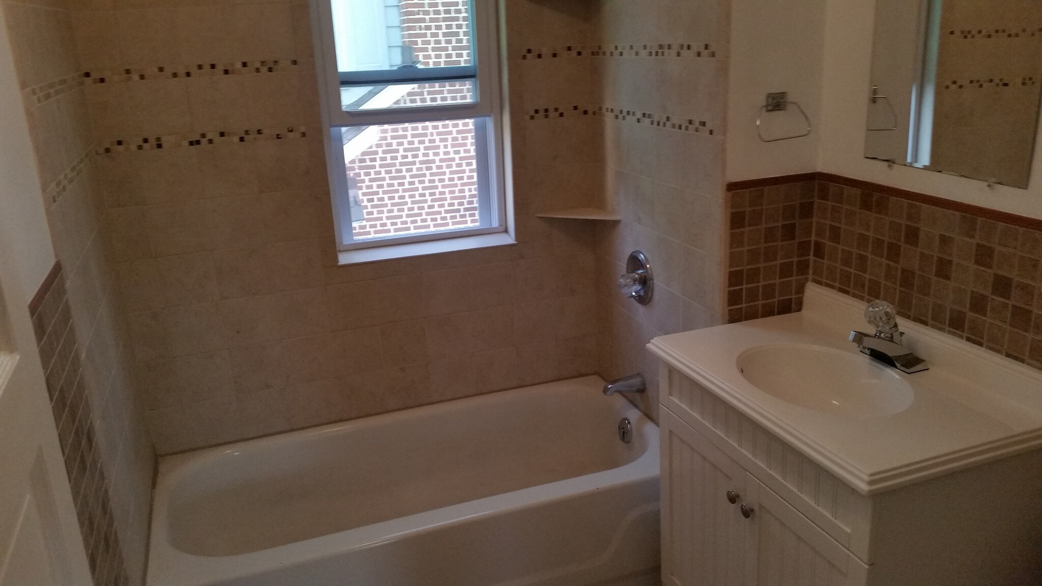 Building Photo - 171 Shotwell Park