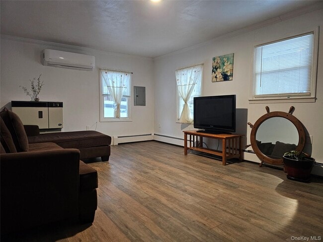 Building Photo - 1110 NY-211