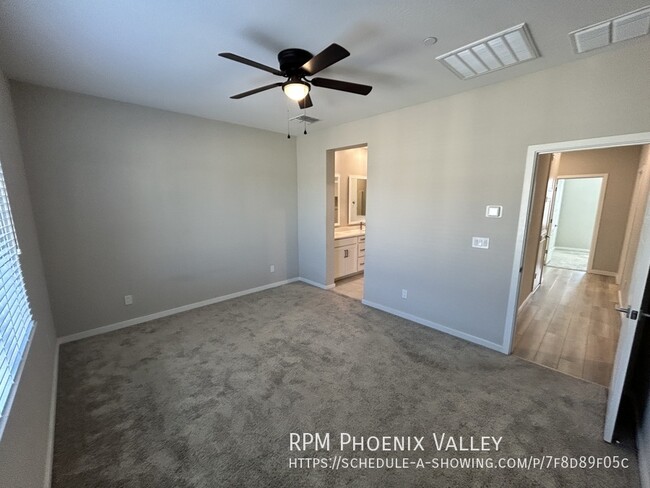 Building Photo - 3 Bed / 2.5 Bath Gilbert Townhome GATED Co...