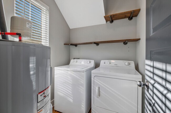 Building Photo - 1914 Owen St