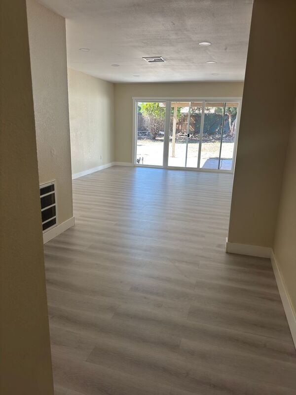 Building Photo - 17424 Seville Ct