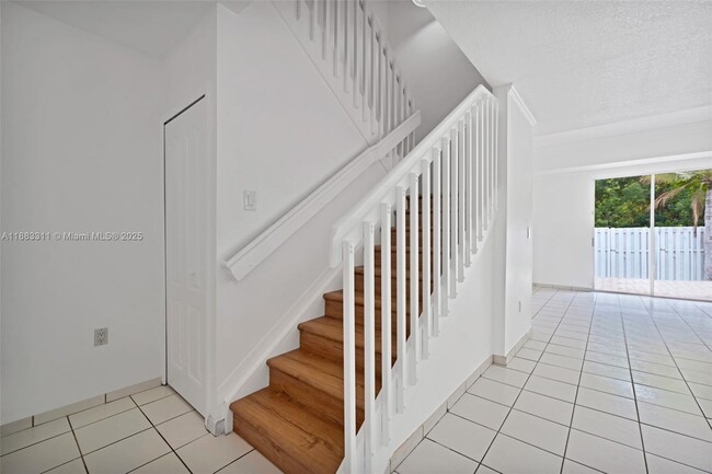 Building Photo - 11224 NW 42nd Terrace