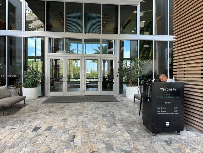 Building Photo - 16385 Biscayne Blvd