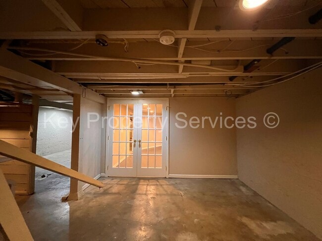 Building Photo - Charming Two Bedroom House near Downtown V...