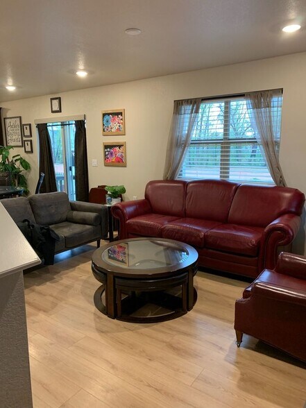 Building Photo - 210 Marshall Mews St