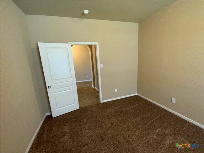 Building Photo - 707 Dunford Dr