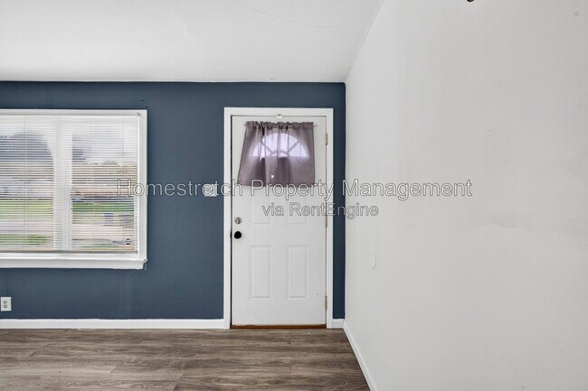 Building Photo - 6006 Cascade Dr