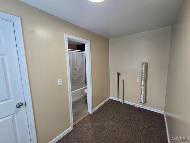 Building Photo - 33 Trowbridge St