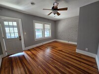 Building Photo - 1804 E 3rd St