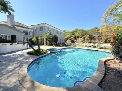 Building Photo - Luxurious, 5450 SqFt,  5 Ensuite Bedrooms ...