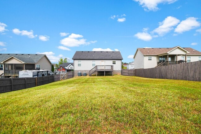 Building Photo - Pet Friendly Four Bedroom with Basement!