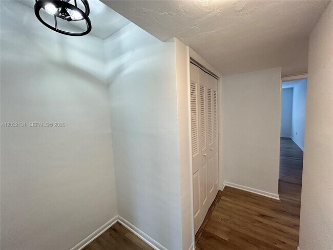 Building Photo - 9780 SW 92nd Terrace