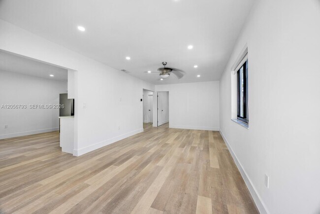 Building Photo - 3050 SW 26th St