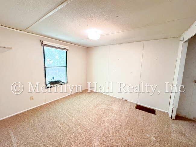Building Photo - 6201 Old Leesburg Rd