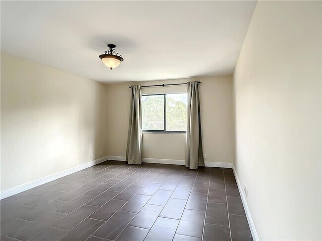 Building Photo - 6342 Longboat Ln W