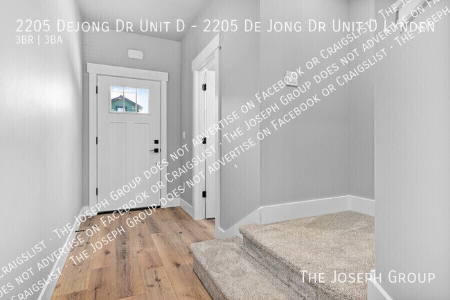 Building Photo - 2205 DeJong Dr