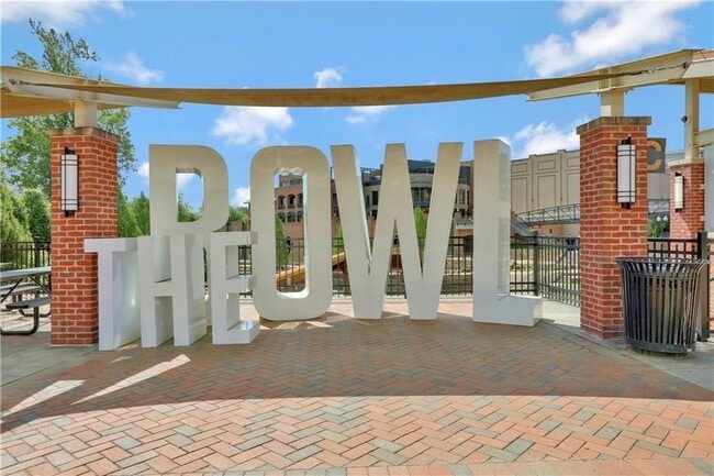 Building Photo - 1276 Ainsworth Alley