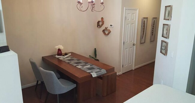 Building Photo - 919 Shining Wire Way