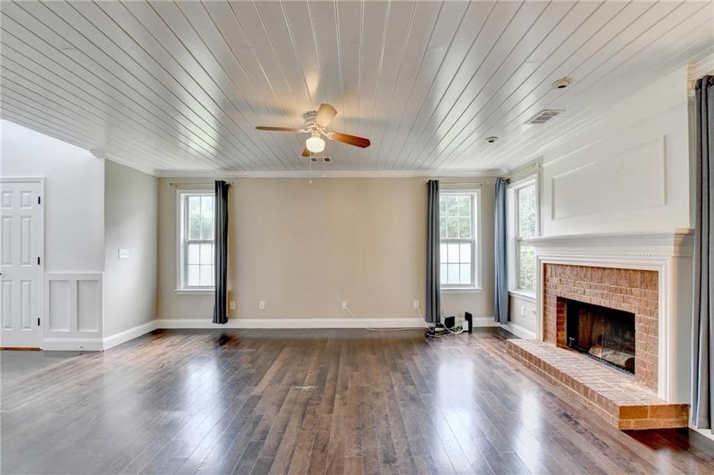 Building Photo - 725 Manor Glen Dr NW
