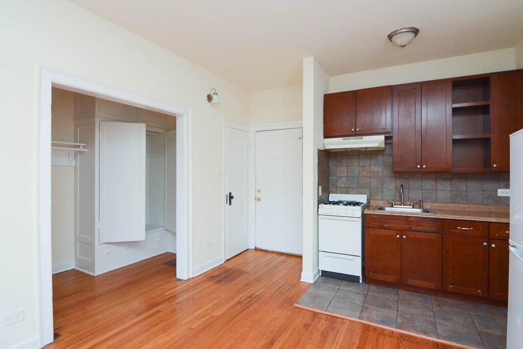 Building Photo - 2737 N Spaulding Ave