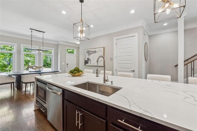 Building Photo - 1106 Briar Cove Cir