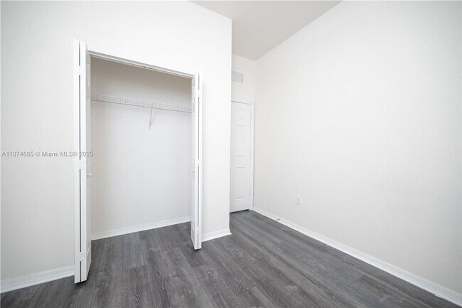 Building Photo - 10870 NW 88th Terrace