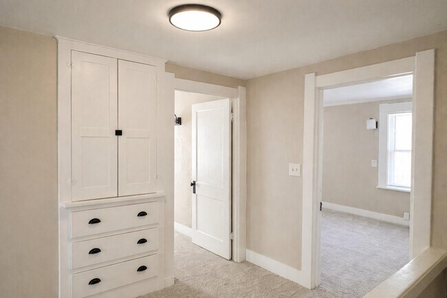 Building Photo - 1812 Kensington Rd