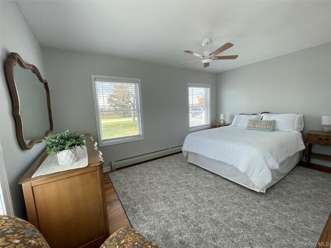 Building Photo - 59 Peconic Ave