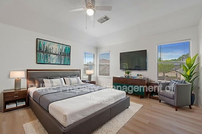 Building Photo - 906 Low Brim Cove