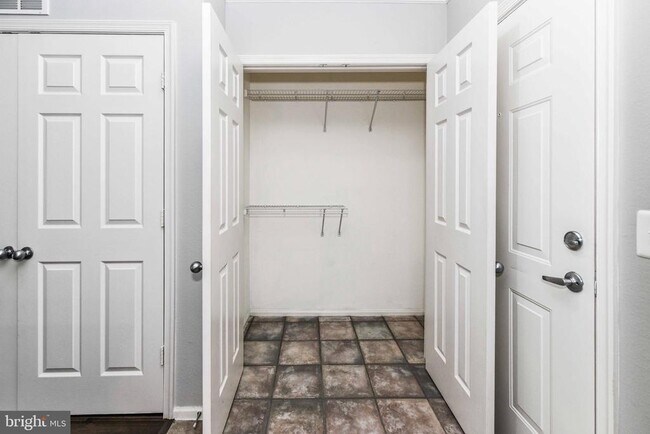 Building Photo - 3021 Nicosh Cir