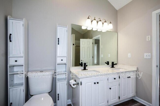 Building Photo - 4209 Reeshemah St