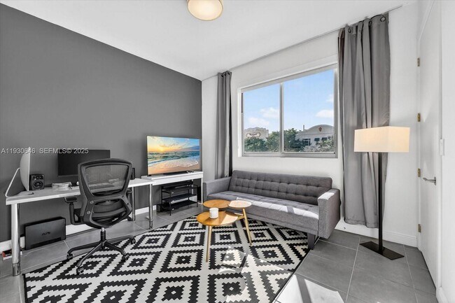 Building Photo - 250 NW 24th St