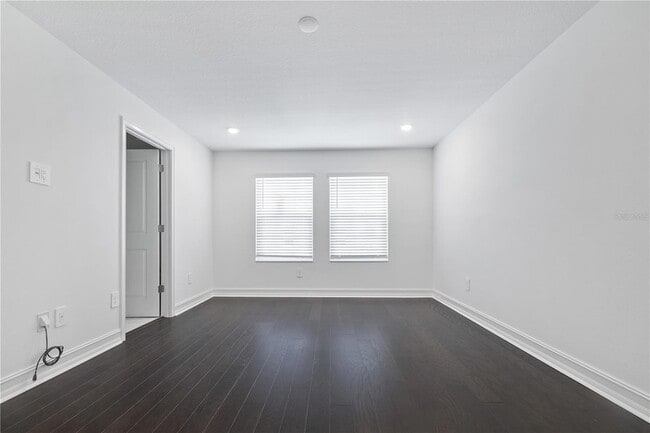 Building Photo - 4451 S Manhattan Ave