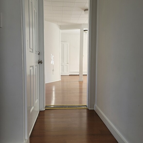 Primary Photo - 414 Amory St