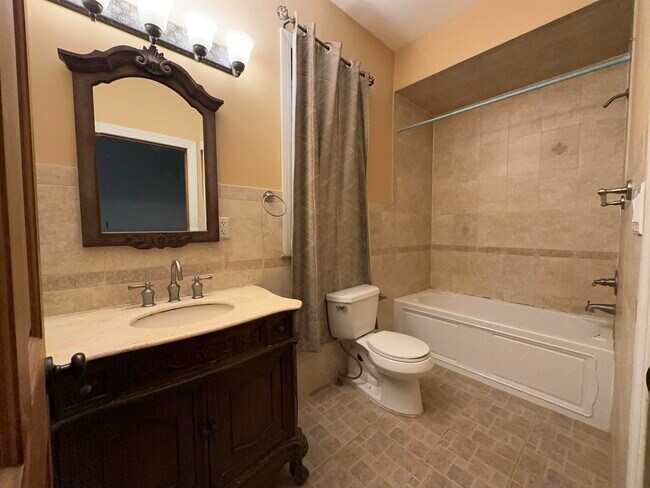 Building Photo - 45A Van Reypen St