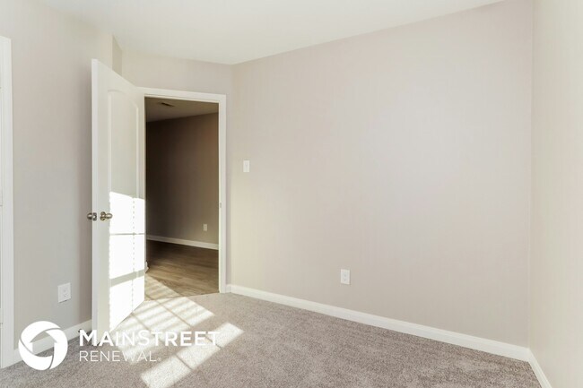 Building Photo - 23014 Bellini Dr