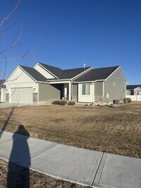 Building Photo - 187 Heaton Ln