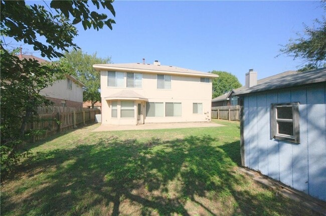 Building Photo - 8005 Tantara Ct