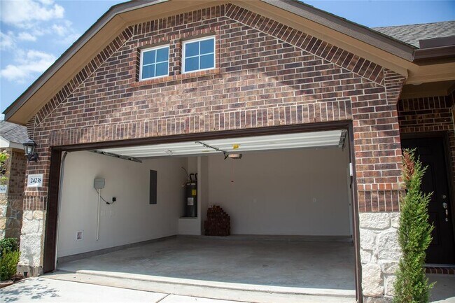 Building Photo - 24238 Prairie Glen Ln