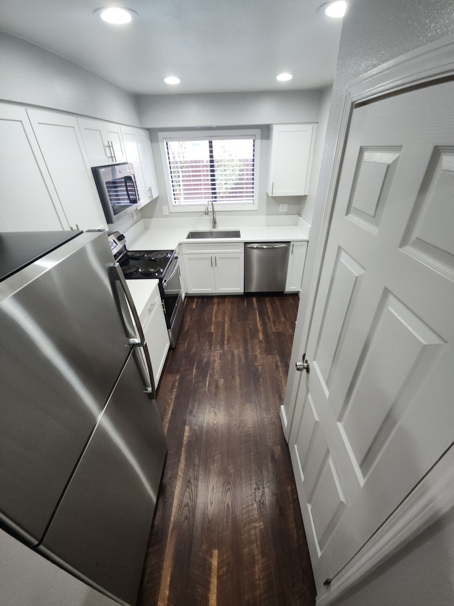 Building Photo - 38 NE 143rd Ave