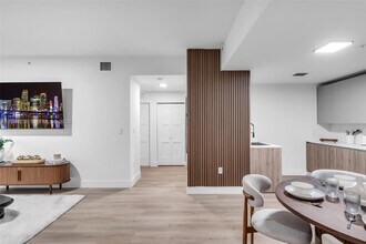 Building Photo - 3728 NW 19th Ave